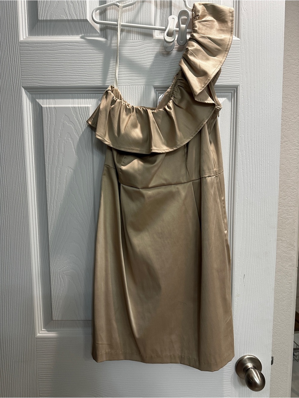 Womens One-Shoulder Ruffle Dress in Champagne